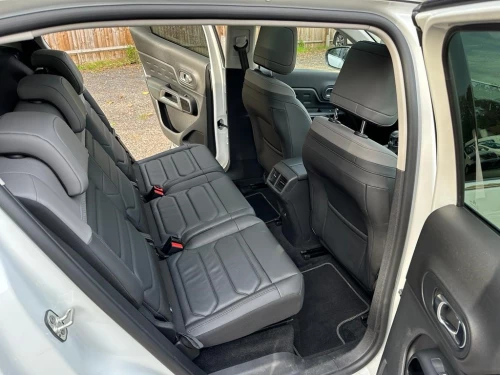 Group E - SUV-Style Manual Car